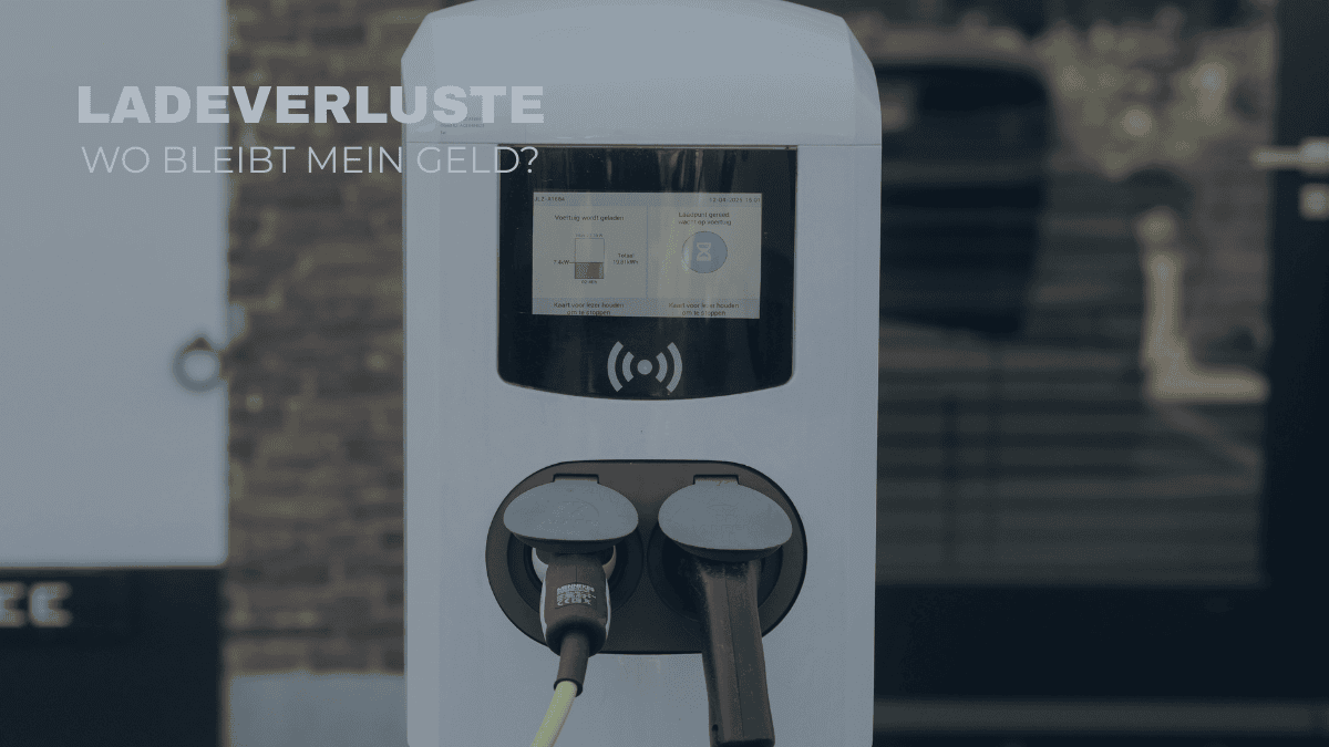 Nahaufnahme einer Ladesäule als Symbol für Ladeverluste und Abrechnungs-Differenzen im WaTTamWaTT Tech Lab.